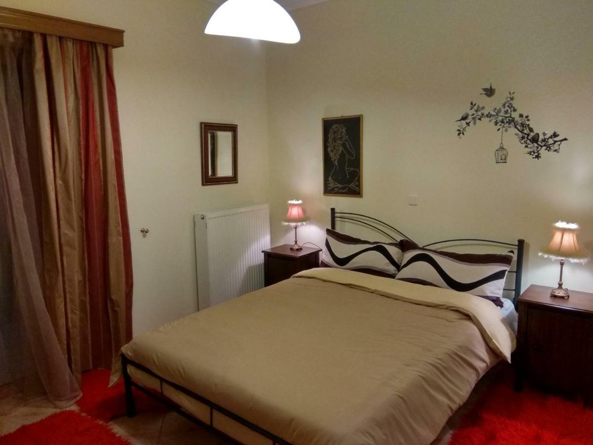 Mainades House Apartment Vitina Luaran gambar