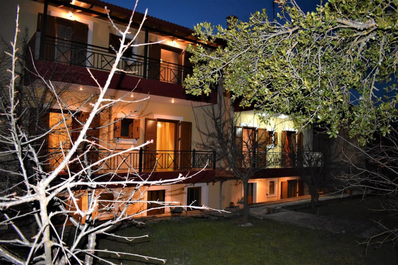 Mainades House Apartment Vitina Luaran gambar