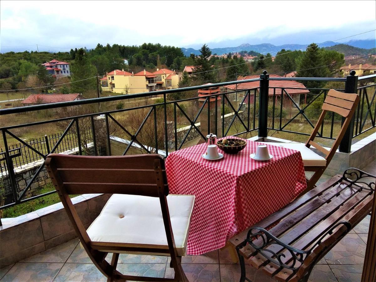 Mainades House Apartment Vitina Luaran gambar