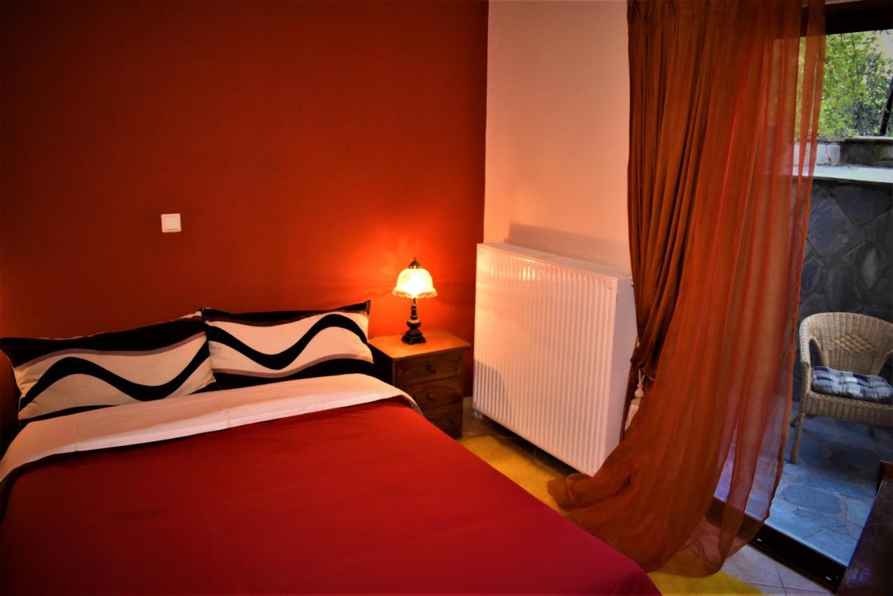 Mainades House Apartment Vitina Luaran gambar