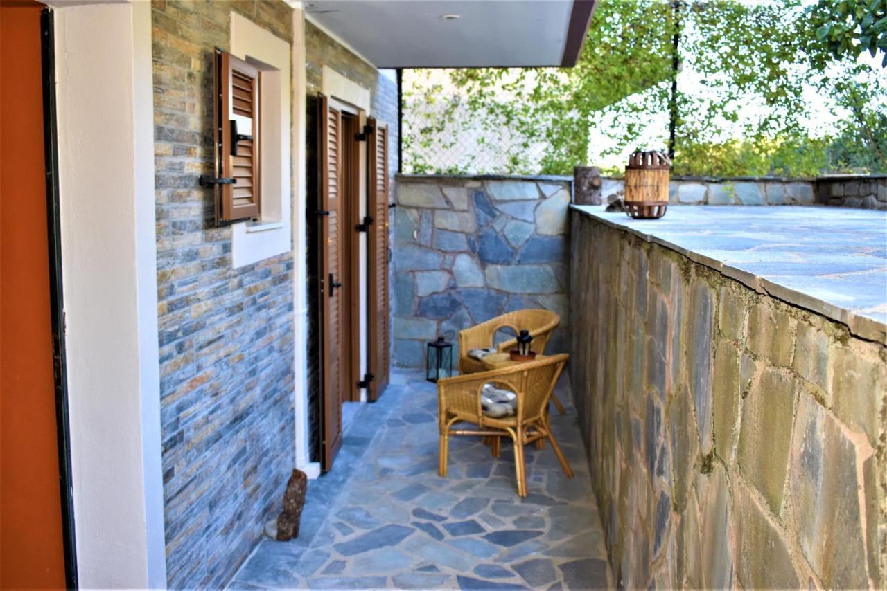 Mainades House Apartment Vitina Luaran gambar