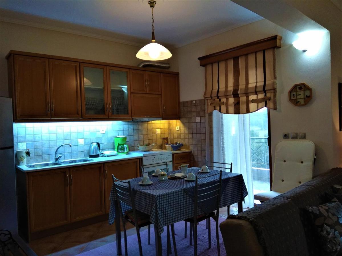Mainades House Apartment Vitina Luaran gambar